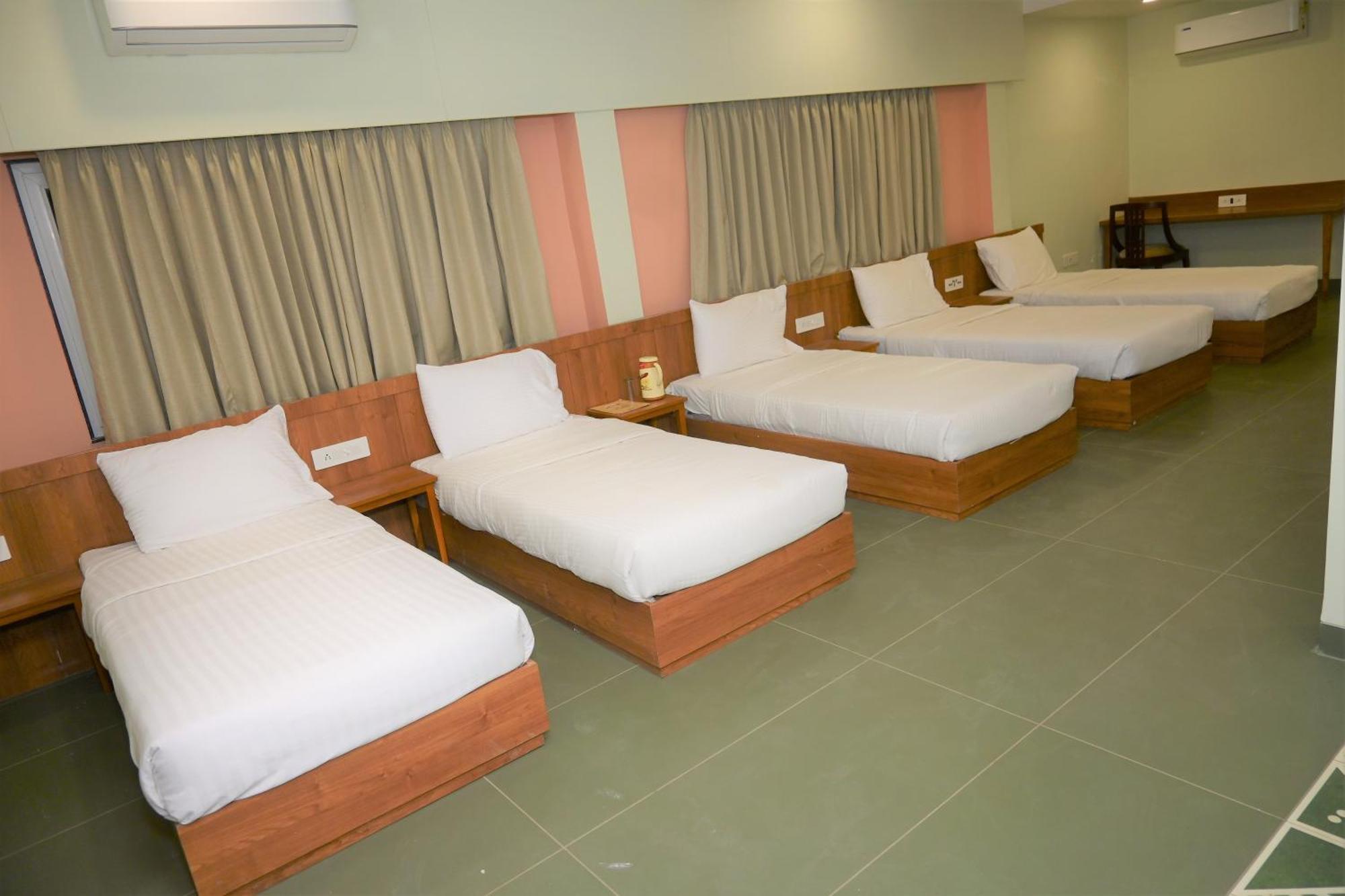 Hotel Ashray Ujjain Exterior photo