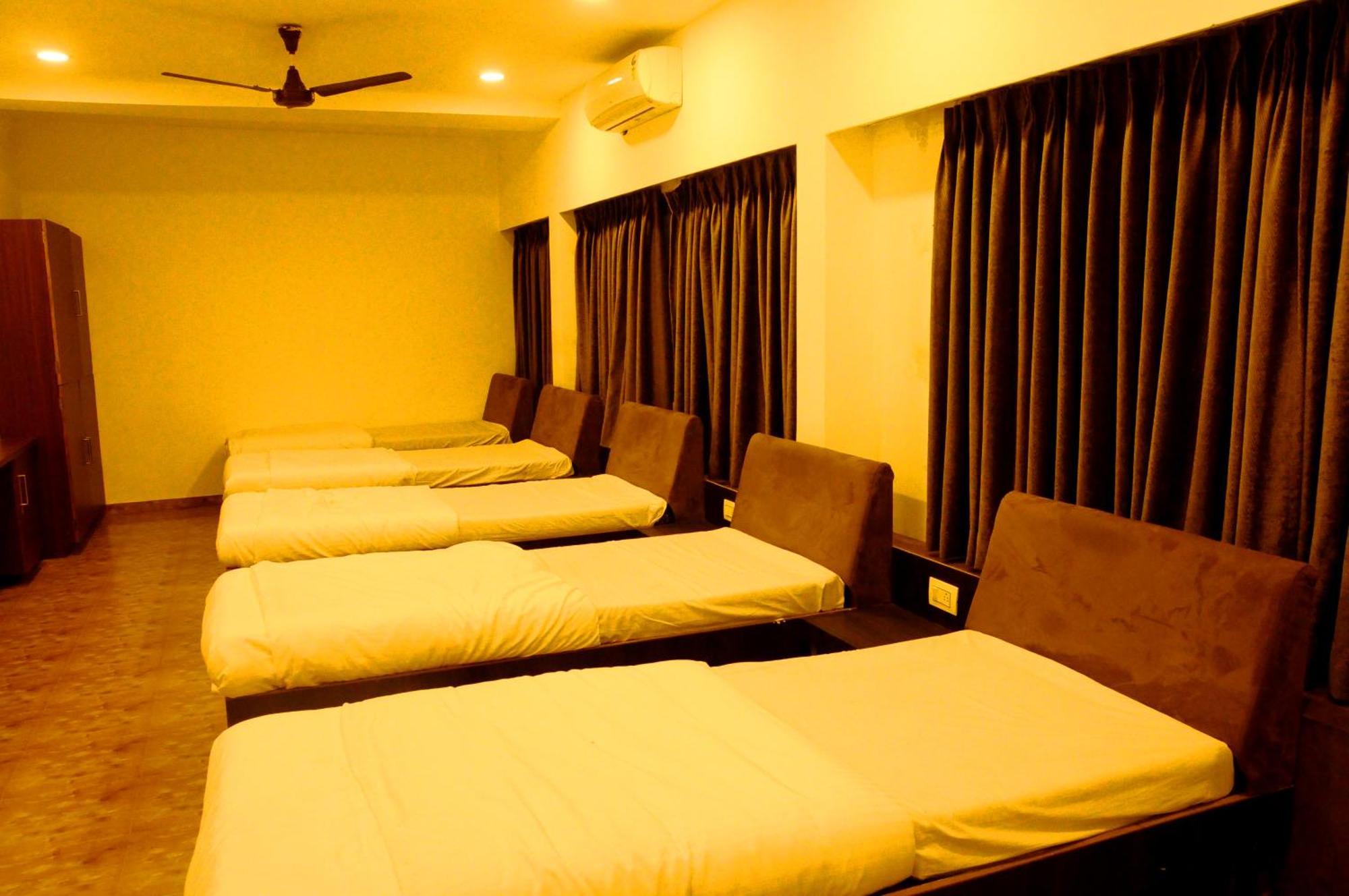Hotel Ashray Ujjain Exterior photo