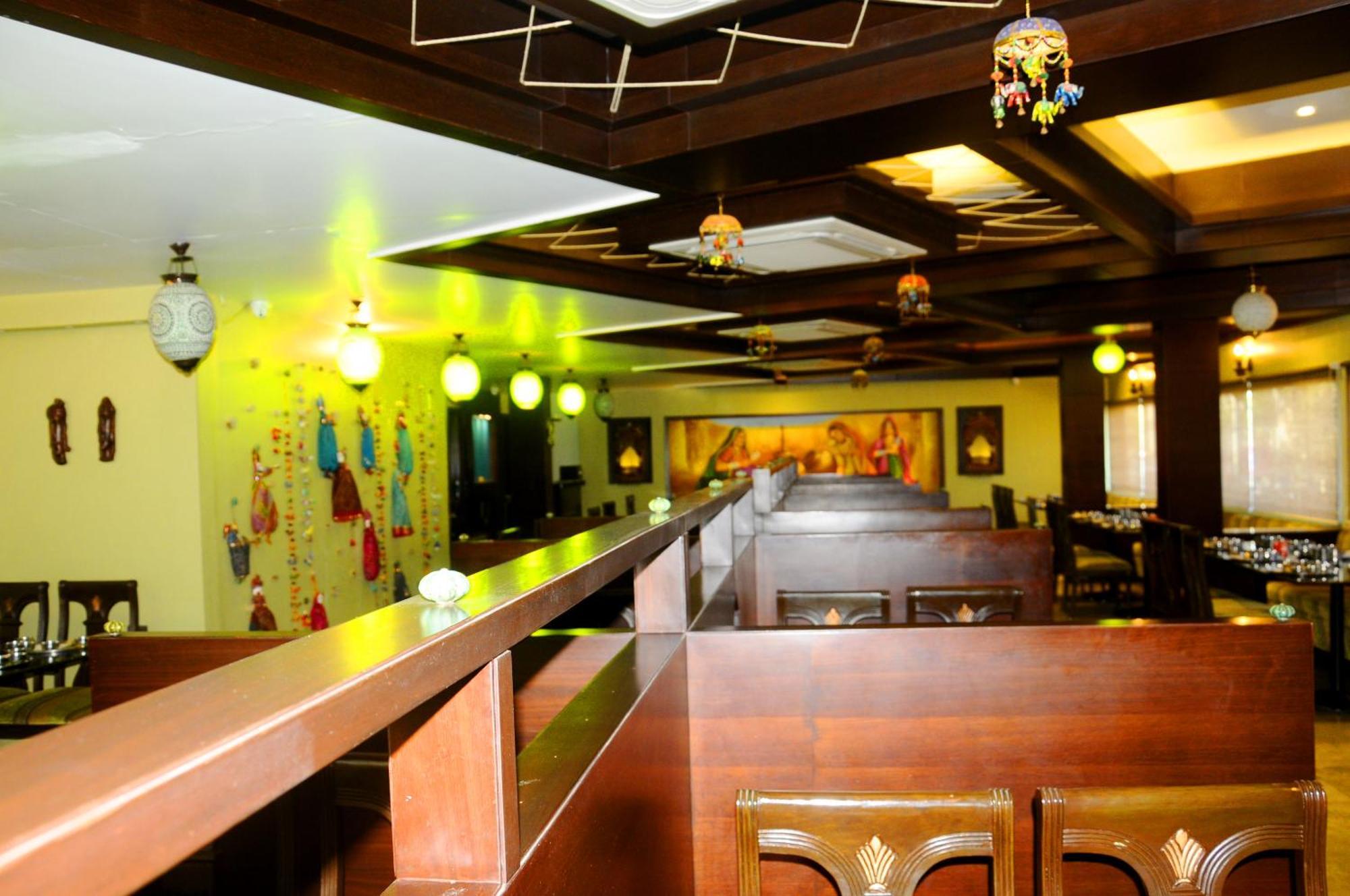 Hotel Ashray Ujjain Exterior photo