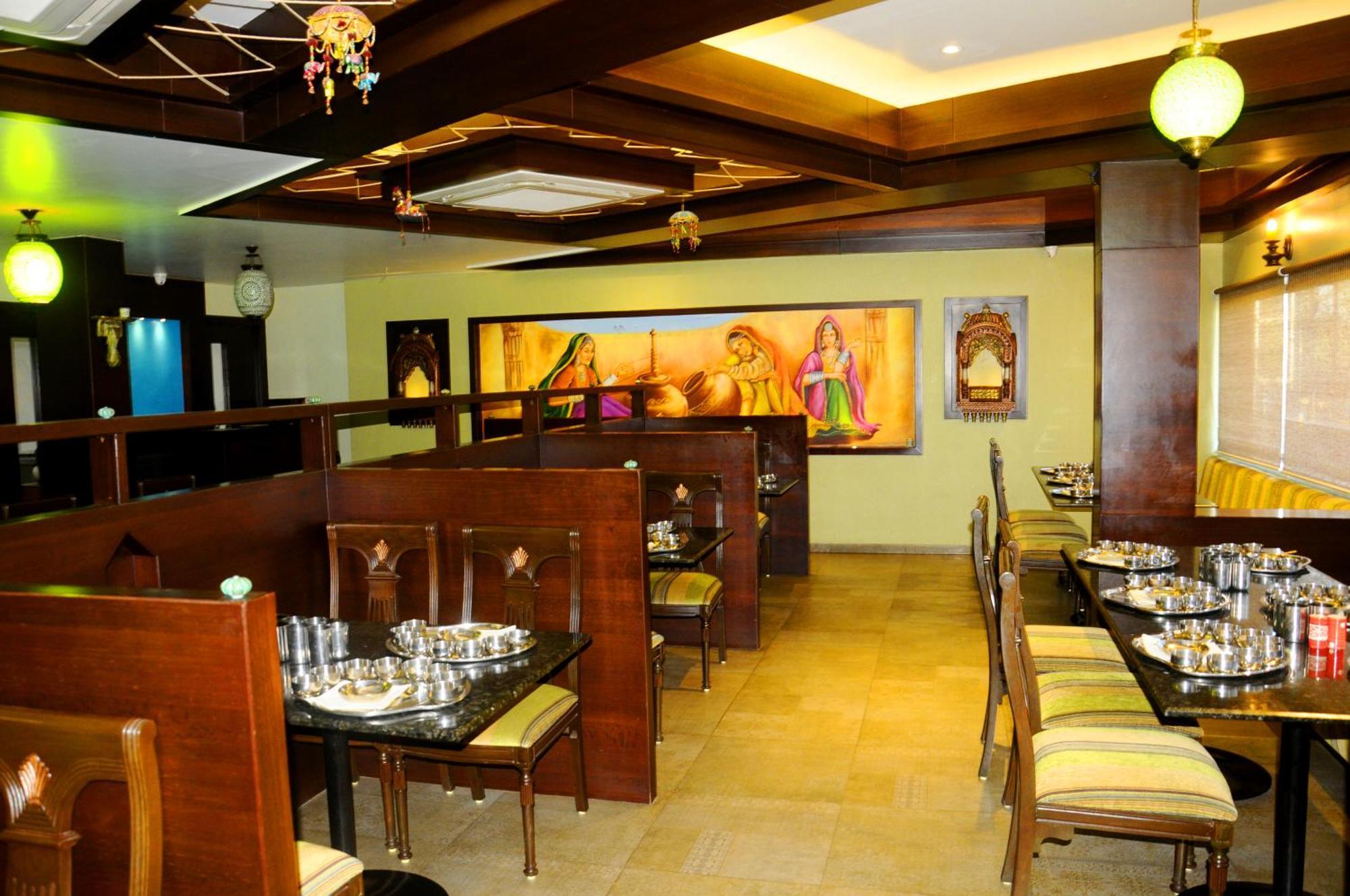 Hotel Ashray Ujjain Exterior photo