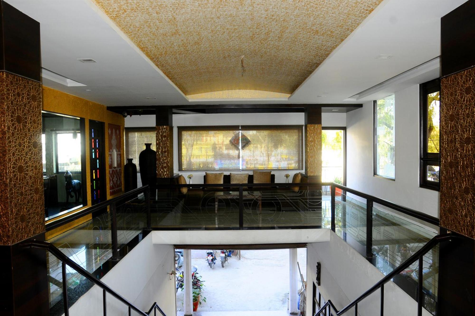 Hotel Ashray Ujjain Exterior photo